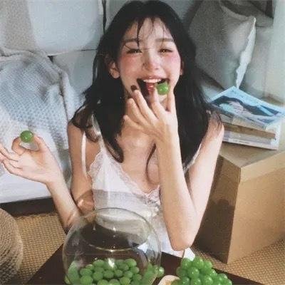 商谍