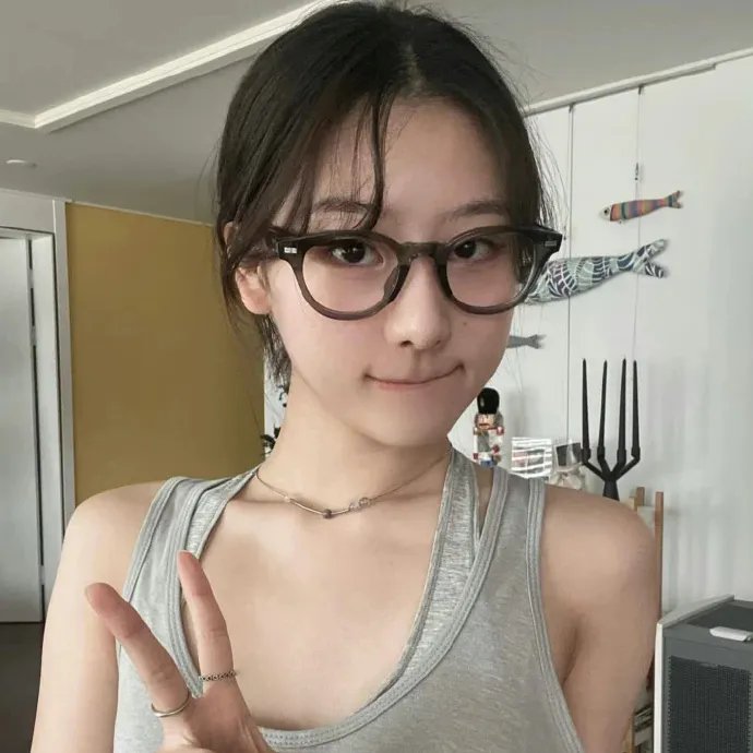 恐怖热线之大头怪婴